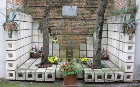 Monumento ai partigiani Domenico Rasi e Vanzio Spinelli