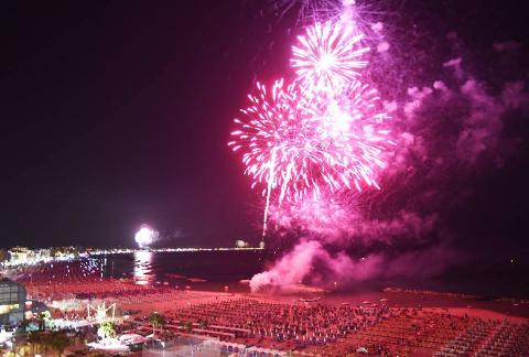 deroga orari svolgimento manifestazioni e concerti  notte rosa e ferragosto 