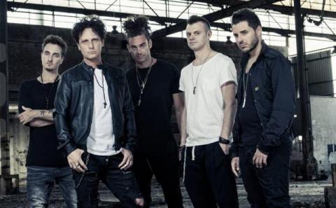 Il gruppo nato nel 1993 a Piacenza, in grado di spaziare dai classici della musica italiana fino alla dance più attuale