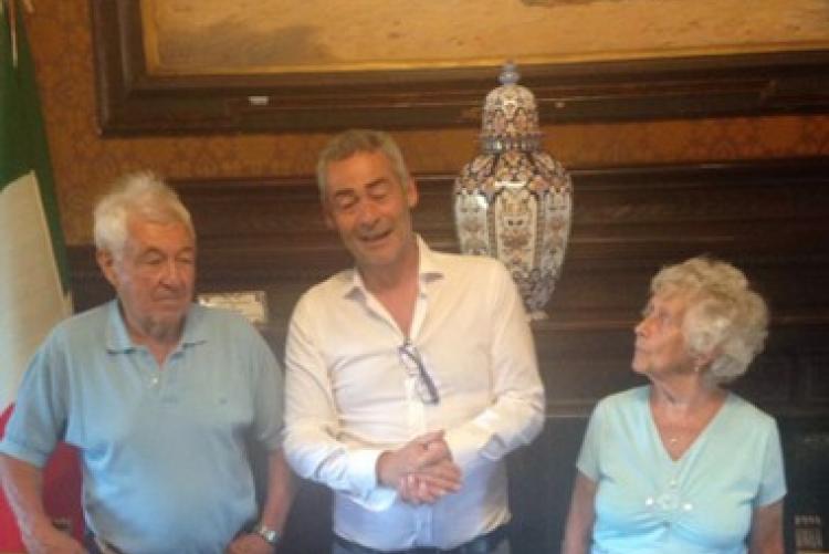 Prima premiazione "turismo-fedeltà" per il Sindaco Mariano Gennari